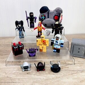 Lot of 8+ Roblox Mini Figures Figs and Random Accessories